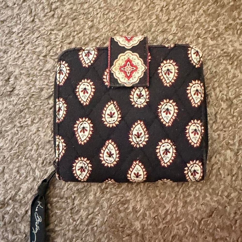 Vera Bradley Black Paisley Quilted Cotton Bifold Wallet with Zip Pocket